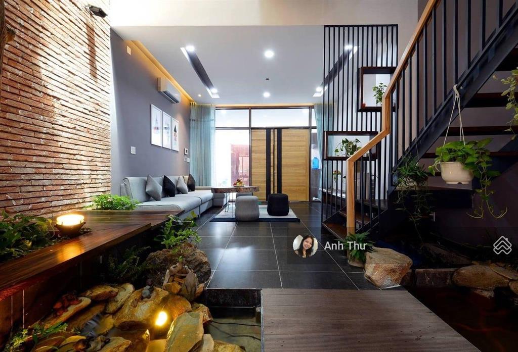 Bán biệt thự ngang 7,6m đường đặng dung, q1  3 tầng (7,6x8,2m) 3 phòng hdt gần 30tr/th  18 tỷ tl