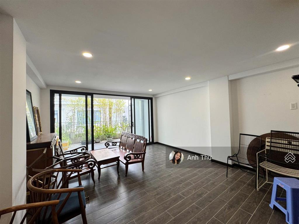 Khu vip! nhà đẹp có sân vườn ngay điện biên phủ (4,5x18,4m) 3 tầng, 4pn full nội thất, giá 14 tỷ tl