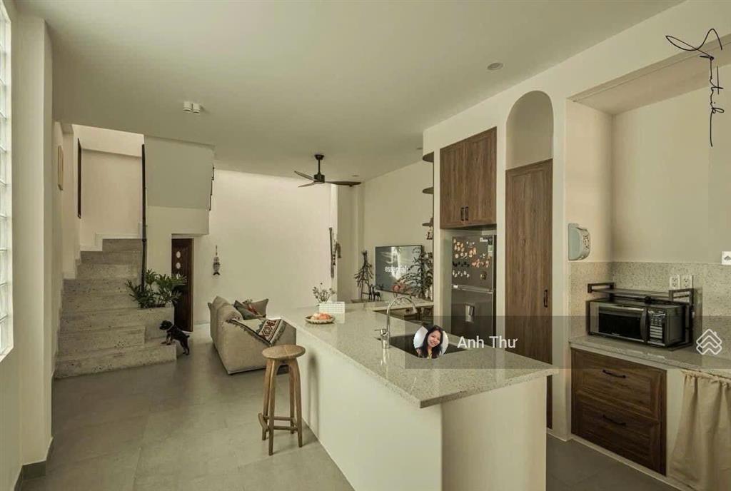 Hẻm vip sát bên co.opmart nguyễn kiệm  ô tô tới nhà 4 tầng ~56m2, nhà đẹp giảm 13,2 tỷ  12,8 tỷ