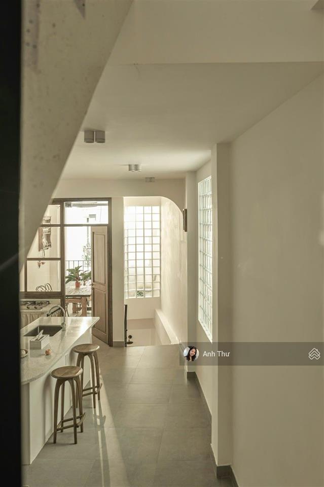 Hẻm vip sát bên co.opmart nguyễn kiệm  ô tô tới nhà 4 tầng ~56m2, nhà đẹp giảm 13,2 tỷ  12,8 tỷ