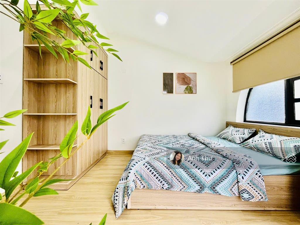 Siêu vị trí! góc 4 mặt tiền đường hoàng sa  6 tầng (6,9m x 8m), gần 40m2, giảm 17 tỷ về 13,5 tỷ tl