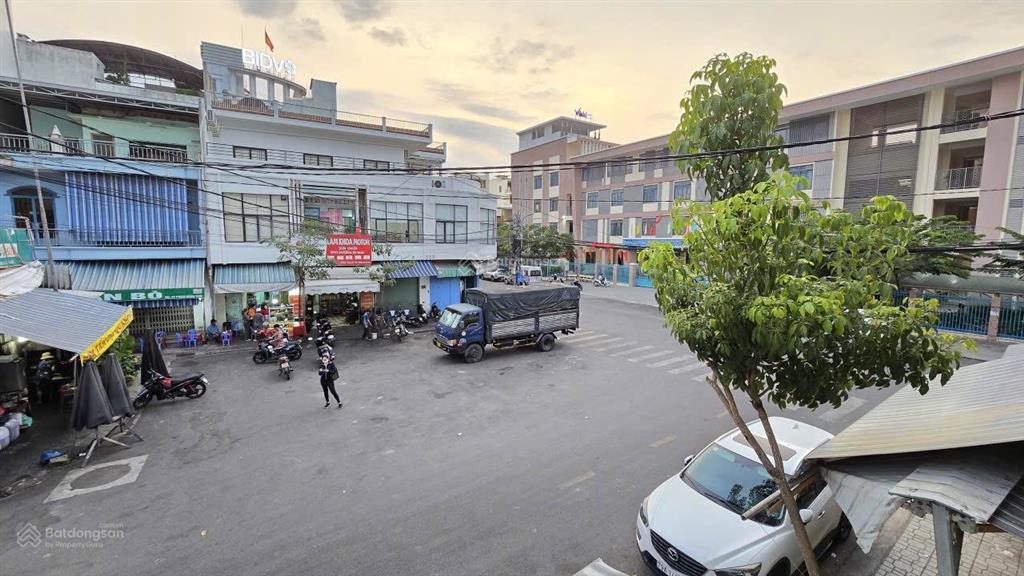 Bán nhà 2 tầng mặt tiền 20 phạm hồng thái  chợ đầm ngang 7m