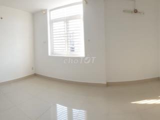 Cho thuê phòng 16m2 ngay ĐH luật - ngã tư bình triệu