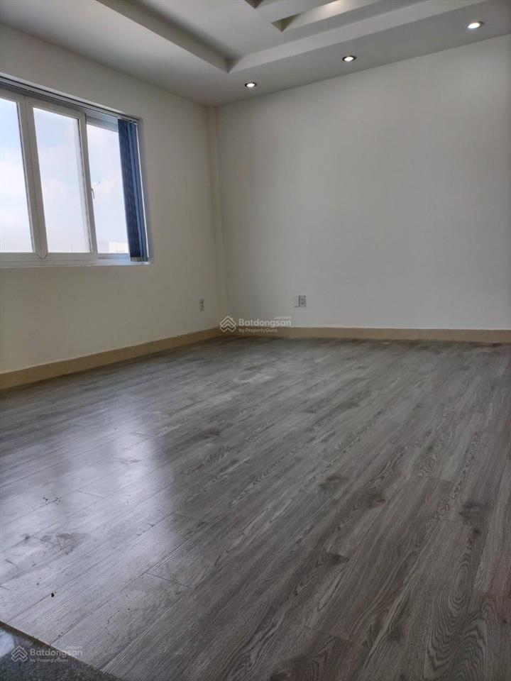Cho thuê văn phòng diện tích 30m2 tầng 2b, đường thân nhân trung, p. 13, tân bình, gần sân bay t3