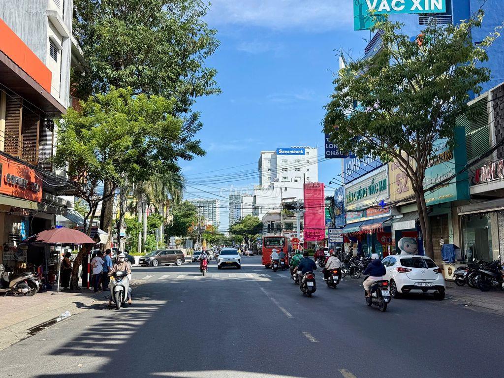 Cho thuê mặt bằng 25 Quang Trung, trung tâm Nha Trang. 52m² Ngang 6,4m