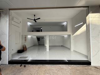 Cho thuê mặt bằng 25 Quang Trung, trung tâm Nha Trang. 52m² Ngang 6,4m