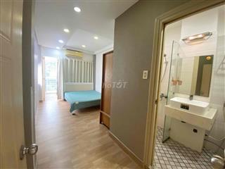Phòng như hình,mới,đủ tiện nghi,bếp nấu ăn,ban công rộng,giờ tự do