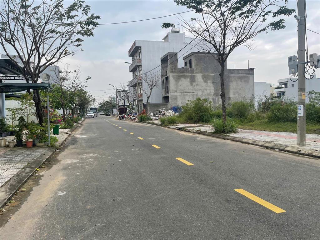 Chính chủ cần bán gấp 100m2 đất khu đô thị hòa xuân, giá chỉ 4 tỷ x đà nẵng giá tốt thị trường