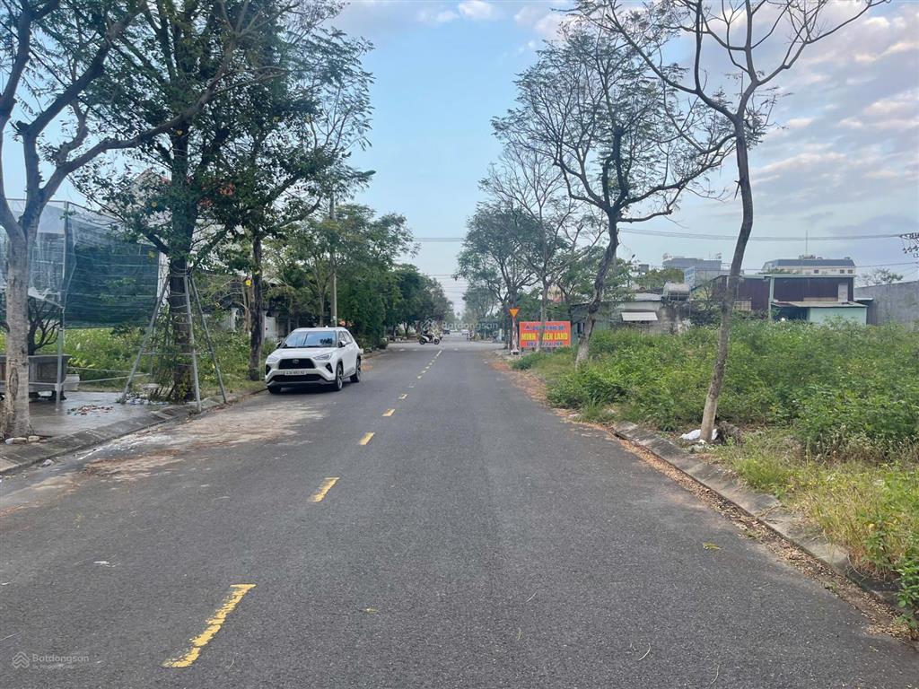 Cần bán 200m2 đất biển gần đường trường sa đà nẵng, đường 7,5m ngang 10m, giá tốt nhất thị trường