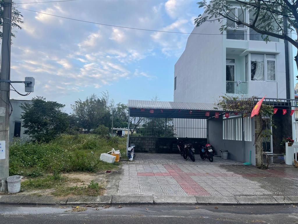 Cần bán 200m2 đất biển gần đường trường sa đà nẵng, đường 7,5m ngang 10m, giá tốt nhất thị trường