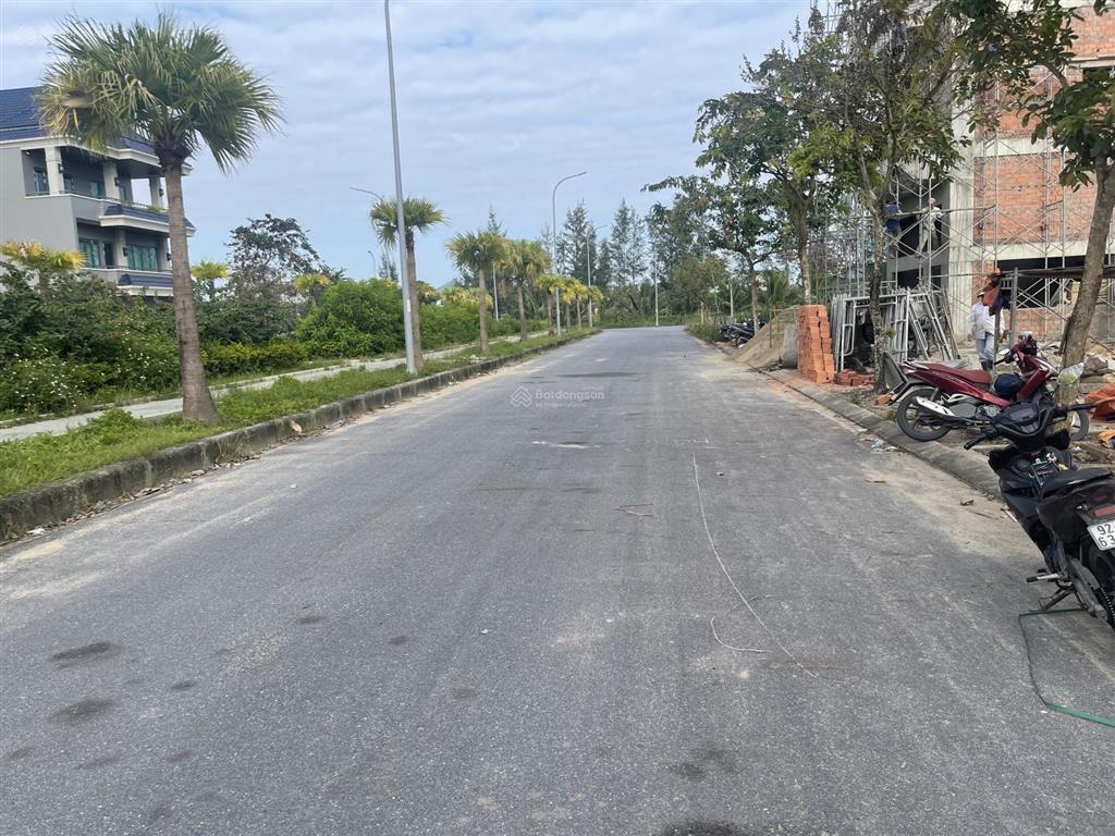 Chính chủ bán lô 96m2, ngang 6 m, đường rộng 7m5 khu đô thị fpt đà nẵng chỉ 4 tỷ x