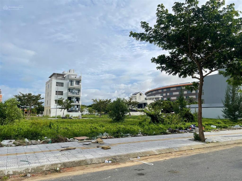 Chính chủ bán lô 100 m2, ngang 6 m, đường rộng 7m5 khu đô thị fpt đà nẵng chỉ nhỉnh 4 tỷ, giá rẻ