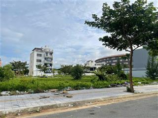 Chính chủ bán lô 100 m2, ngang 6 m, đường rộng 7m5 khu đô thị fpt đà nẵng chỉ nhỉnh 4 tỷ, giá rẻ