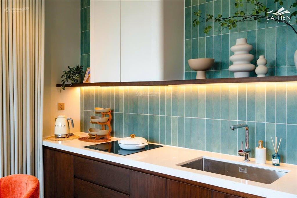 Duy nhất bán căn villa la tiên 161,0m2. giá bán 12,5 tỷ (77,6tr/ 1m2). sổ hồng. rẻ nhất thị trường.