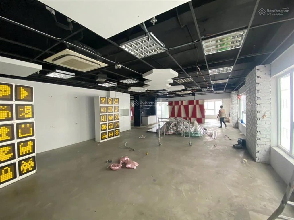 51 tỷ 750 triệu  đang có dòng tiền cho thuê gần 200tr bán tòa nhà bcons tower