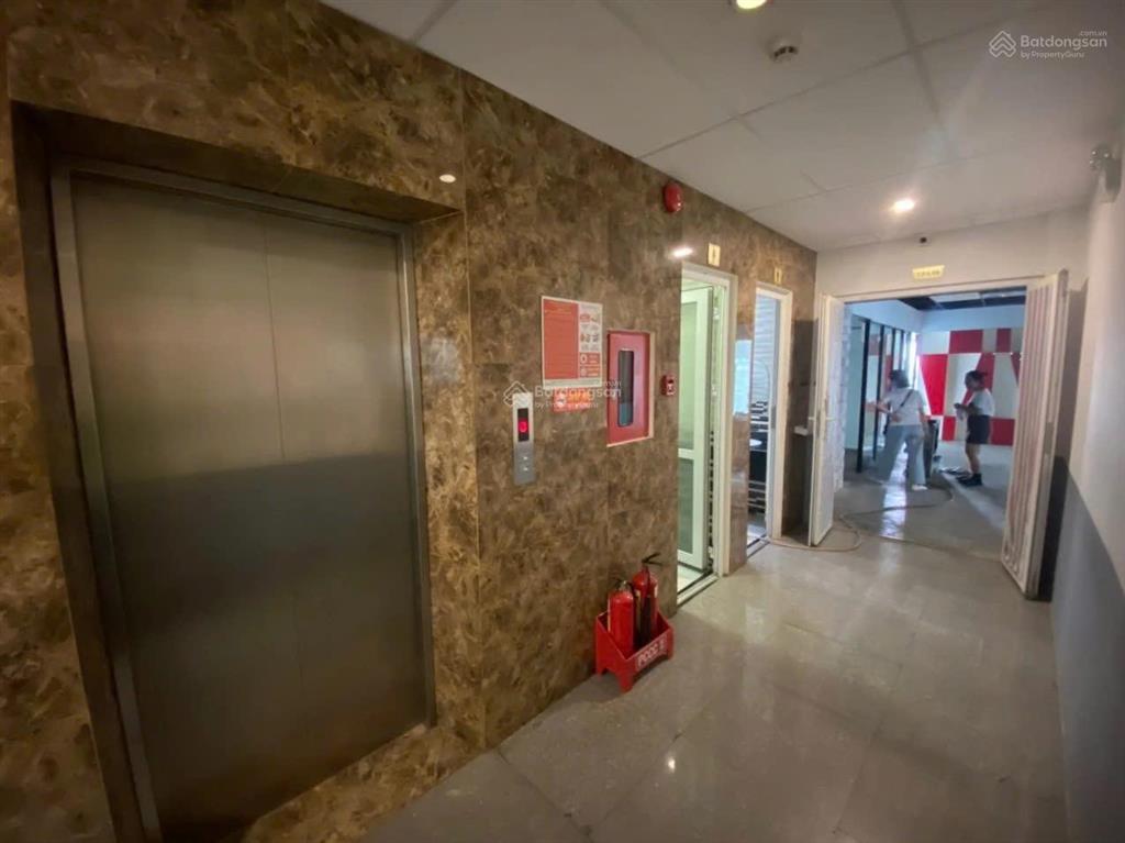 51 tỷ 750 triệu  đang có dòng tiền cho thuê gần 200tr bán tòa nhà bcons tower