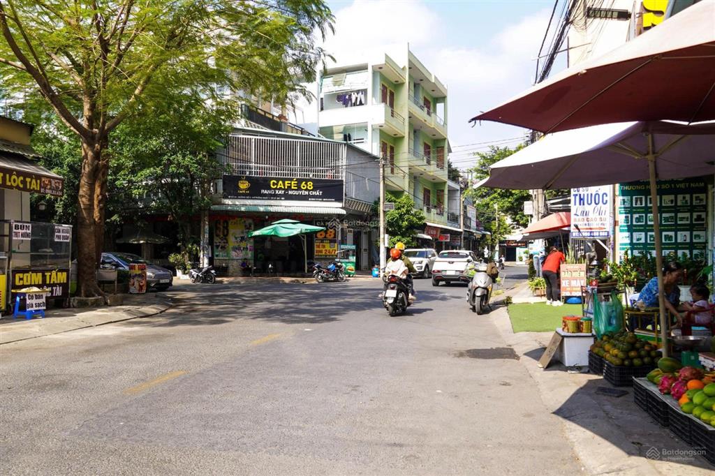 51 tỷ 750 triệu  có dòng tiền cho thuê 200tr bán tòa nhà bcons tower vị trí đắt địa mặt tiền đường