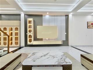 Nhà 1t 2l. dt 5x18=90m2. giá 5tr/tháng đường nhựa 2 xe hơi né nhau + vỉa hè 4m