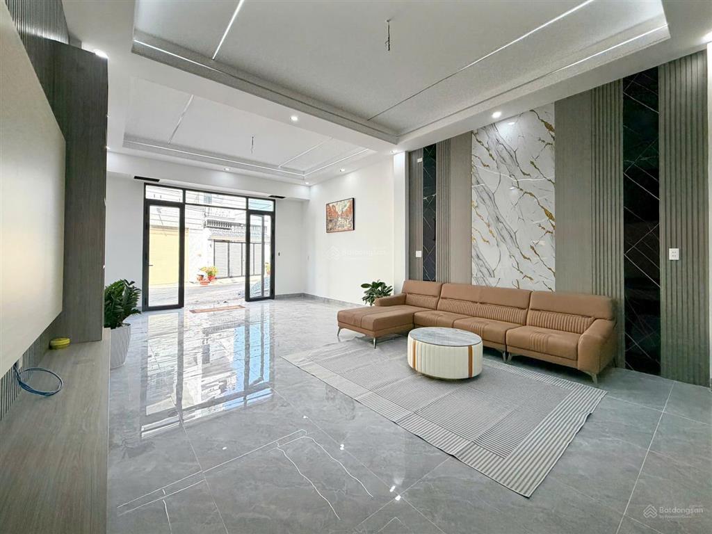 5tr/tháng nhà cần cho thuê siêu phẩm nhà phố. diện tích 5,6 * 18, nở hậu 5.9m² = 80m