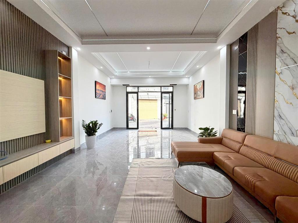 5tr/tháng nhà cần cho thuê siêu phẩm nhà phố. diện tích 5,6 * 18, nở hậu 5.9m² = 80m