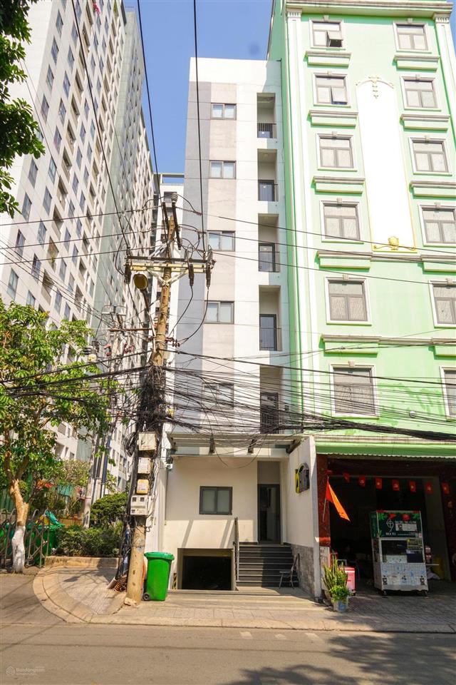 43 tỷ 700 triệu  đang có dòng tiền cho thuê gần 140tr bán tòa nhà căn hộ dịch vụ bcons tower