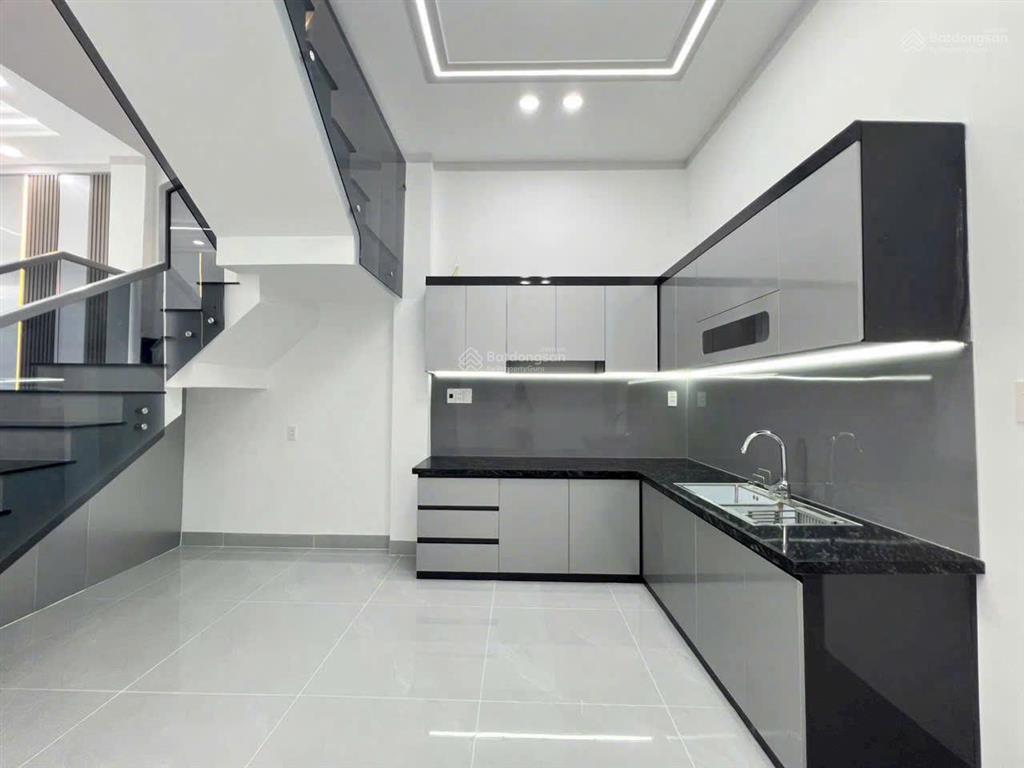 Cho thuê nhà  dọn nhà trống, hoặc bổ sung nội thất theo yêu cầu của khách hàng. giá 5tr/tháng