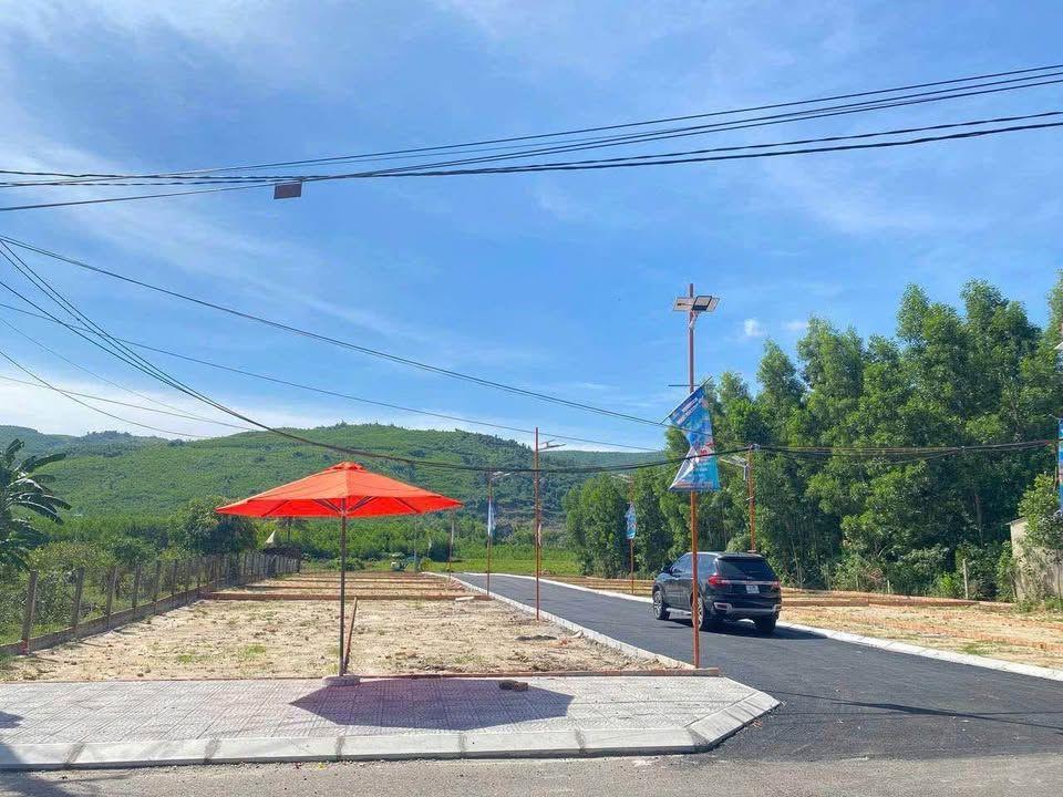 NGAY ĐƯỜNG NHỰA DH8 – GẦN UBND HÒA TIẾN