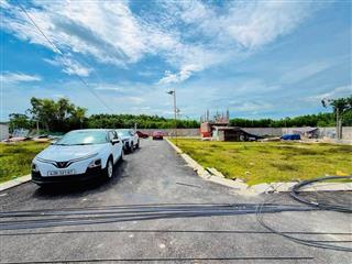 CHÍNH CHỦ BÁN LỖ 200 TRIỆU LÔ GÓC GẦN UBND HÒA TIẾN