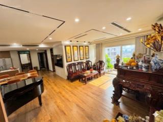 Căn 3 ngủ chủ nhà trang bị nội thất cao cấp tầng đẹp dự án golden place mễ trì