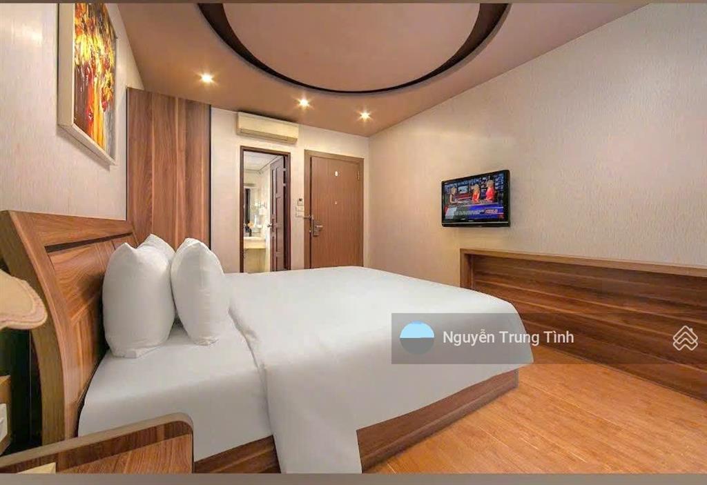 Bán nhà liền kề văn quán hà đông phố to, vỉa hè rộng, kinh doanh tốt. 90 m² x 5 tầng giá chỉ 22 tỷ