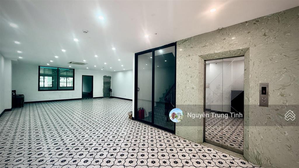 Bán tòa apartment 8 tầng mp âu cơ tây hồ hà nội dãy lẻ view tp ven sông 250m2 giá chỉ 155 tỷ.