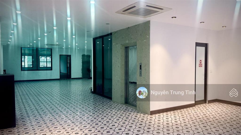 Bán tòa apartment 8 tầng mp âu cơ tây hồ hà nội dãy lẻ view tp ven sông 250m2 giá chỉ 155 tỷ.