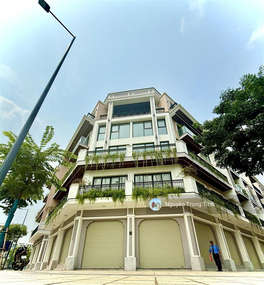 Cho thuê nhà mp văn phú hà đông, lô góc kinh doanh sầm uất 90m2, giá chỉ 20tr/th