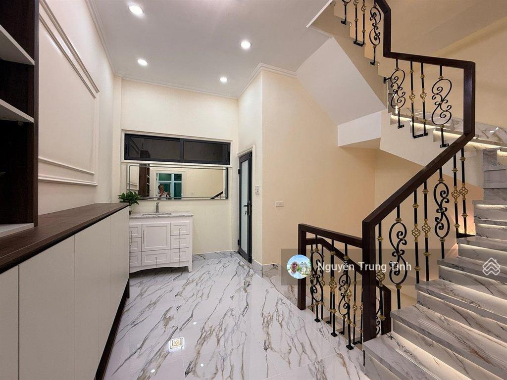 Bán nhà tô hiệu hà đông 50m2 5 tầng gần phố nhà mới ở ngay giá chỉ 10 tỷ