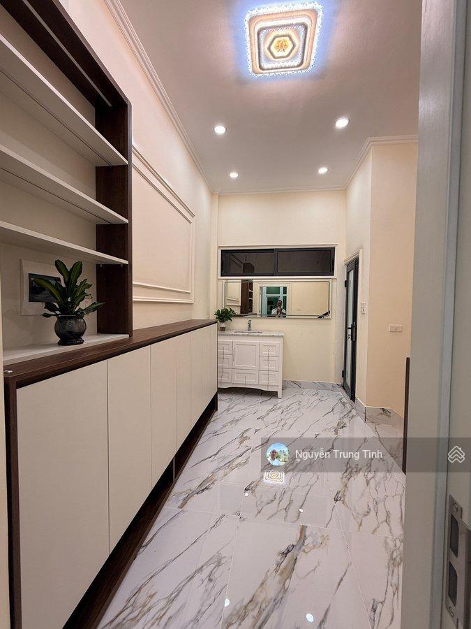 Bán nhà tô hiệu hà đông 50m2 5 tầng gần phố nhà mới ở ngay giá chỉ 10 tỷ