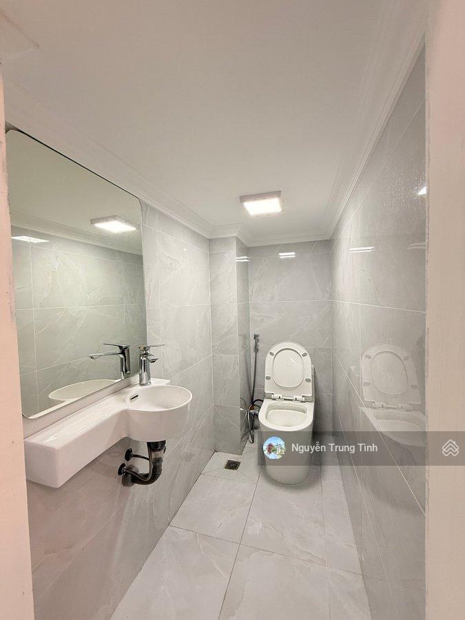 Bán nhà tô hiệu hà đông 50m2 5 tầng gần phố nhà mới ở ngay giá chỉ 10 tỷ