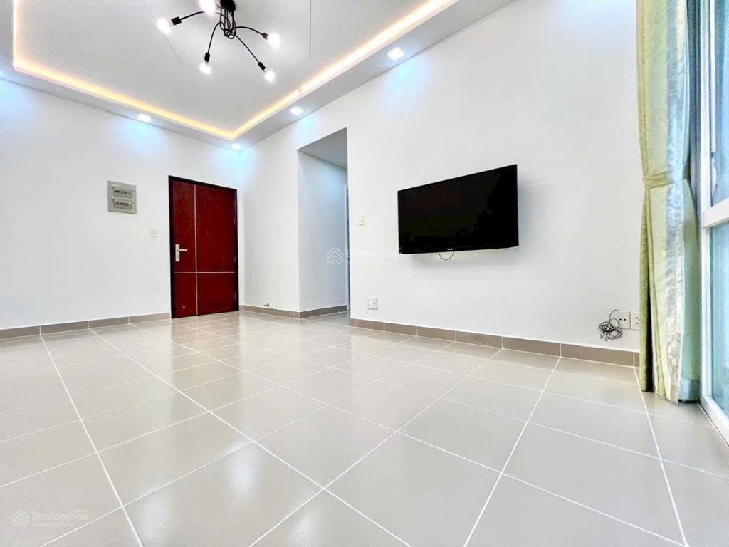 Chung cư hoàng kim thế gia, 2 phòng ngủ cần bán gấp giá 3.03 tỷ.  0812 608 ***