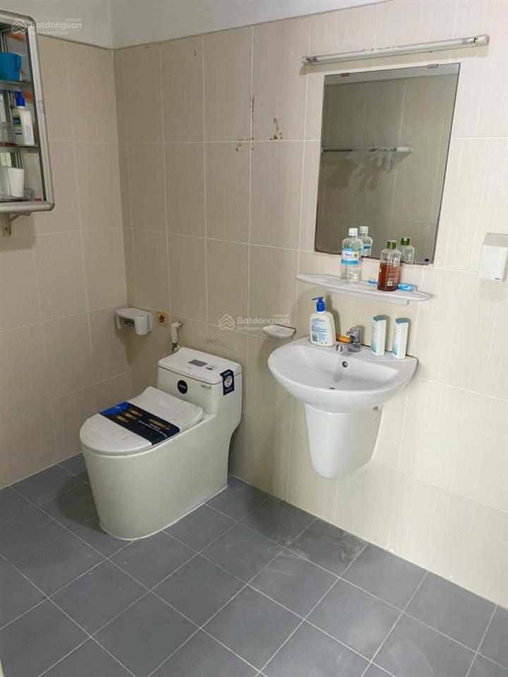 Chung cư âu cơ tower 2 phòng ngủ có sổ hồng cần bán, 68m2 quận tân phú