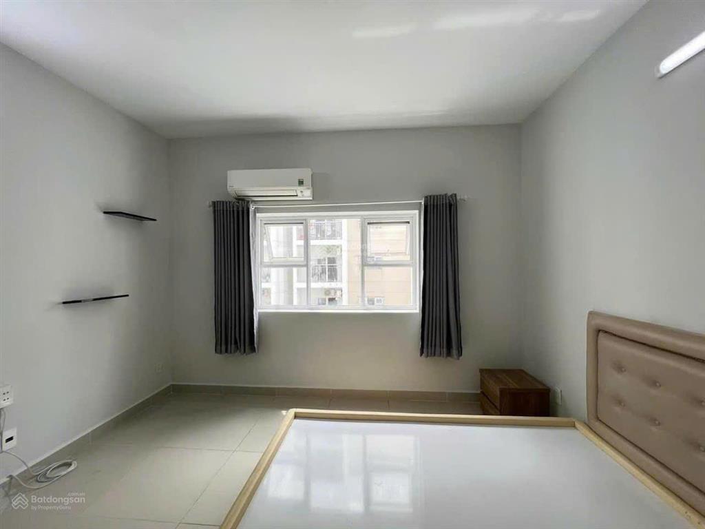 Chung cư idico đường lũy bán bích, 2 phòng ngủ 62m2 cần bán gấp có sổ hồng