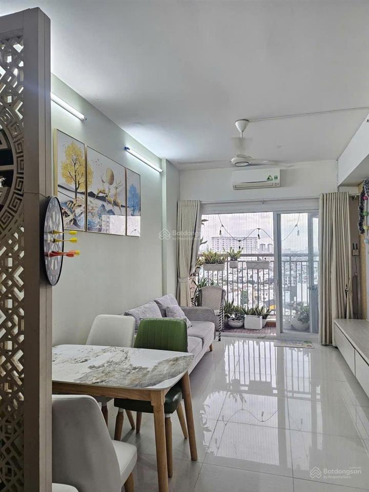 Chung cư khuông việt 70m2 giáp đầm sen, 2 phòng ngủ có sổ sẵn