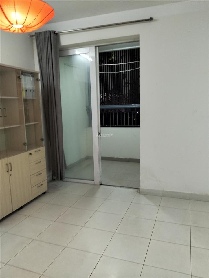 Cần bán gấp chung cư bàu cát 2 có sổ sẵn, 2 phòng ngủ, thanh bộ, lầu thấp