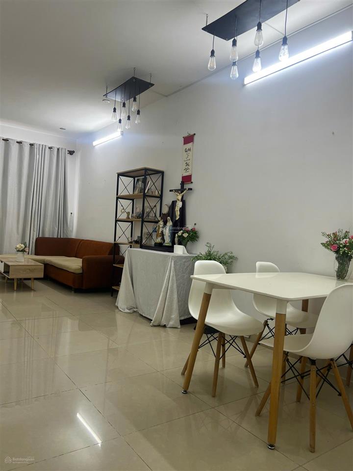 Chung cư âu cơ tower quận tân phú, 80m2, 3 phòng ngủ cần bán gấp giá tốt có sổ hồng