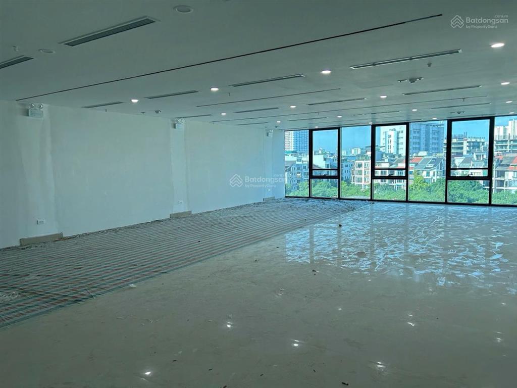 Bán toà văn phòng mặt phố 180m2 xây 9 tầng trung tâm hoàng mai, nhà mới, lô góc, vỉa hè rộng
