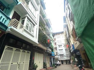 Chùa láng phân lô ô tô tránh sát hồ 28 tỷ