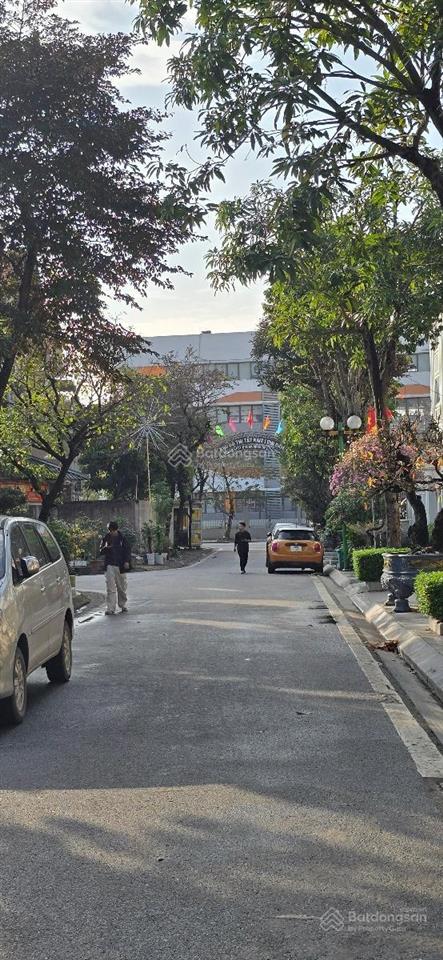 Biệt thự tây nam linh đàm 5 tầng thang máy vỉa hè kinh doanh