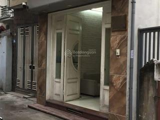 Bán nhà phố hoàng mai  ô tô đỗ cửa  ngõ thông tứ phía