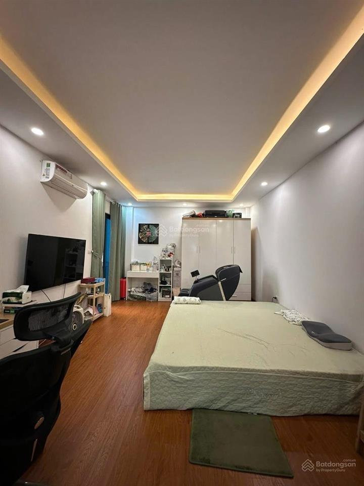 Phân lô quân đội ô tô vào nhà 2 mặt thoáng gần royal city
