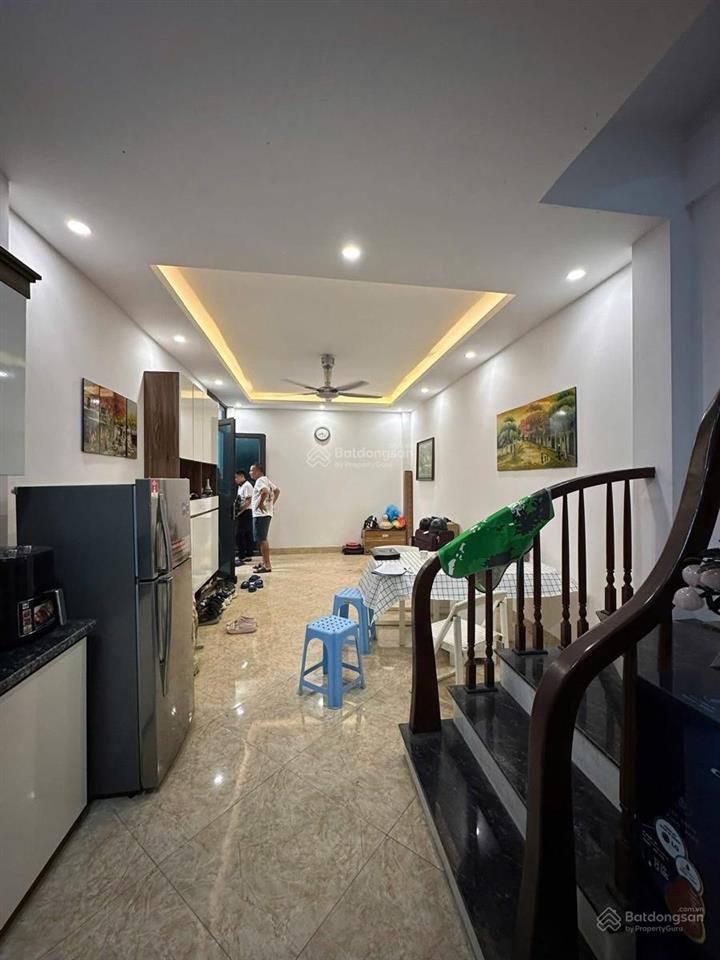 Phân lô quân đội ô tô vào nhà 2 mặt thoáng gần royal city