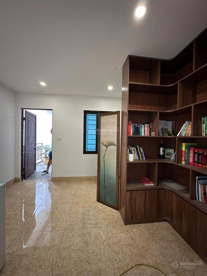 Phân lô quân đội ô tô vào nhà 2 mặt thoáng gần royal city