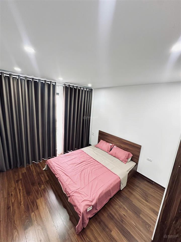 Bán nhà mới hoàng liệt full nội thất ô tô đỗ cổng view trường thcs